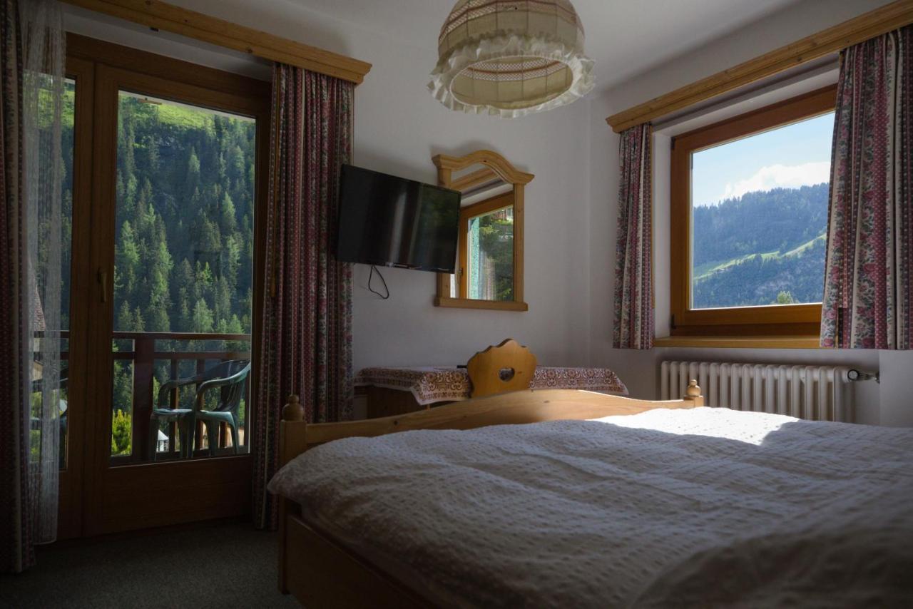 Ula Verda- Marianna Santa Cristina Val Gardena